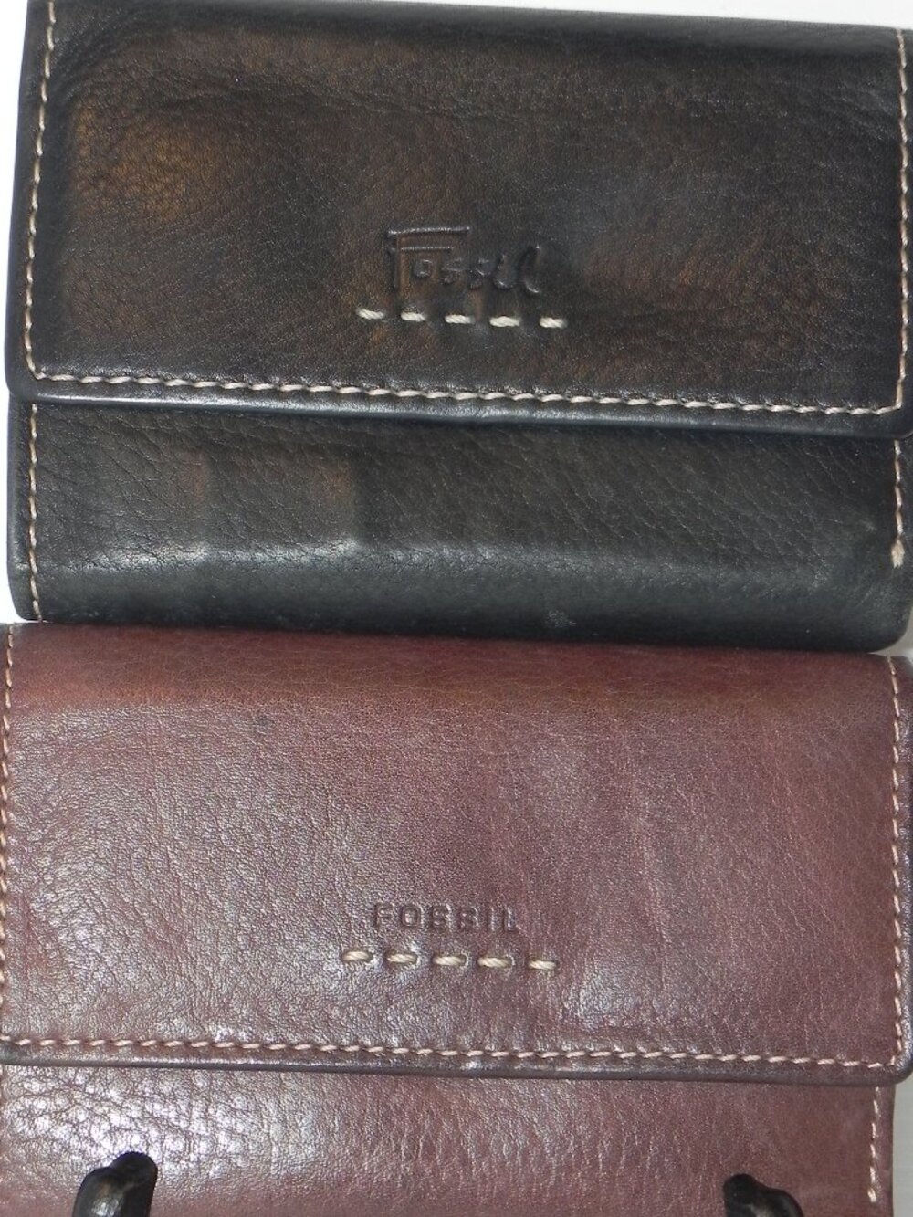 VTG FOSSIL Genuine Leather Trifold Solid Black/Brown Men's Wallet.